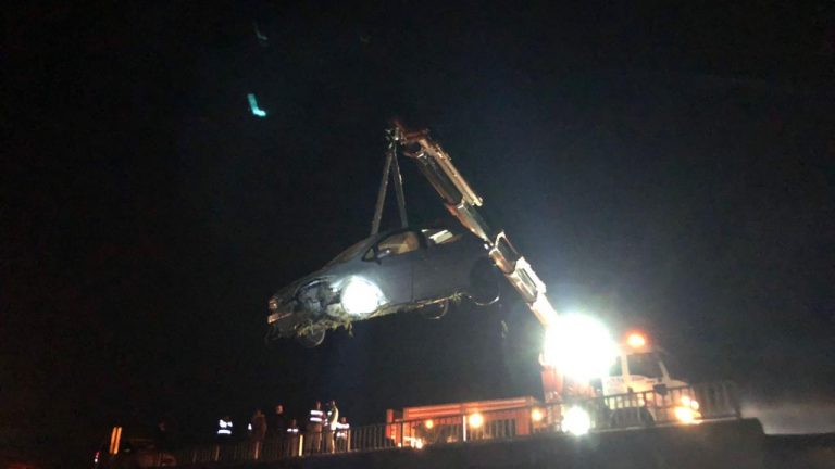 Mardin'de otomobil hendeğe devrildi: 1 kişi öldü, 4 kişi yaralandı