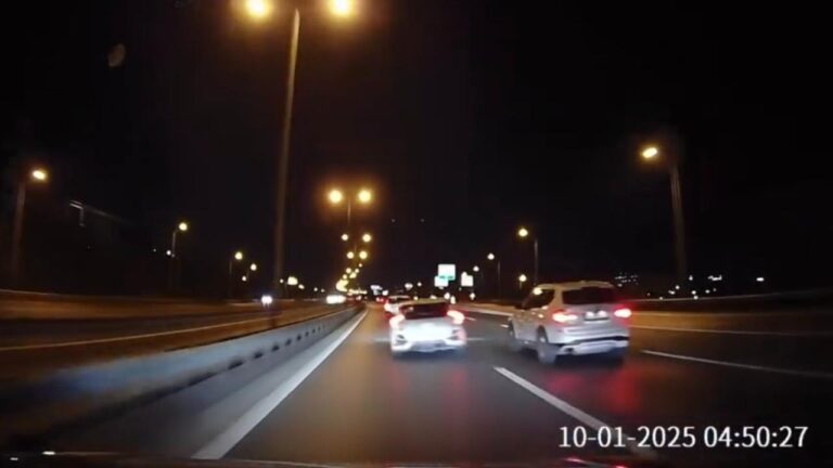 Makas kullanan sürücü kaza yaptı