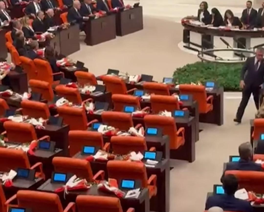 Son Dakika | Parlamento tekrar başlıyor! CHP'lerin safları boş, gözlerin başkanı bile Erdoğan